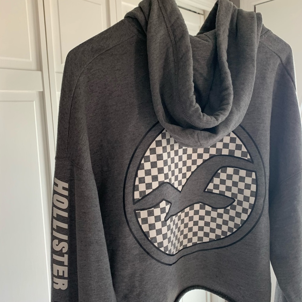 cropped Hollister sweatshirt